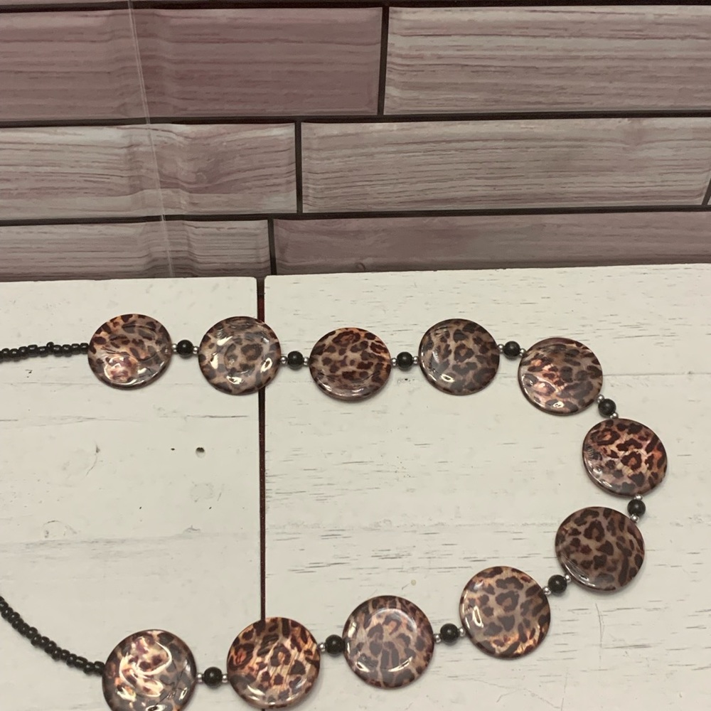 Handmade Animal Print Beaded Necklace - Picture 5 of 8
